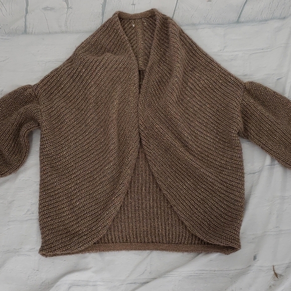 Cuddly Shrug Sweater Beige/Gold/Mauve O/S EUC - Picture 4 of 9